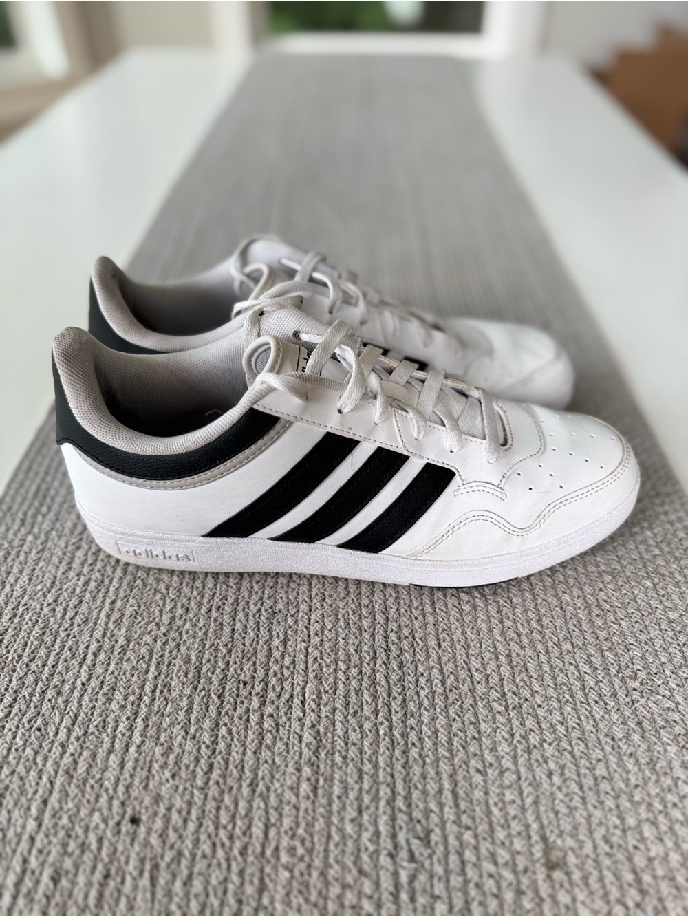 Adidas White and Black Low-Top Sneakers Tennis Shoes Size 11.5